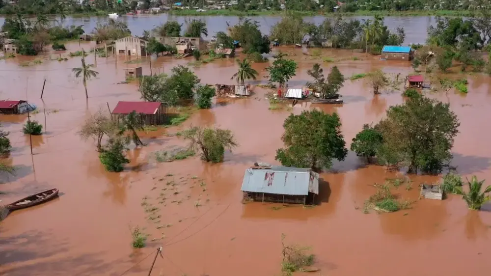 Heartbreaking Pictures of Devastating Climate Disasters of 2021