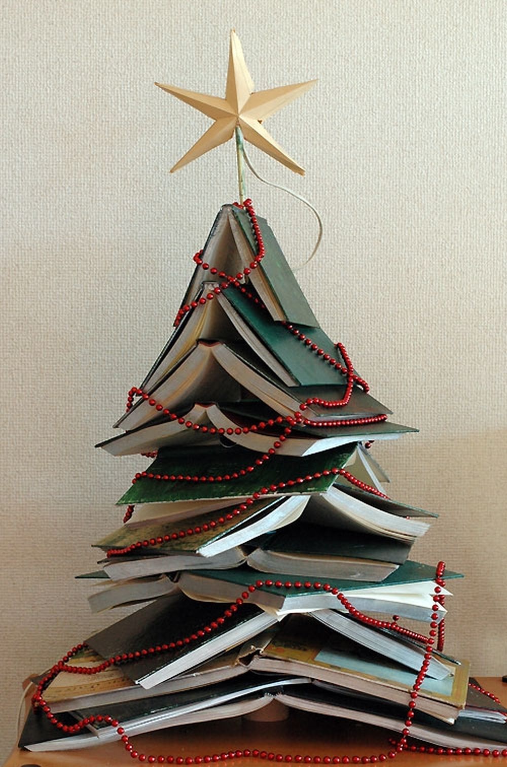 Book Christmas tree