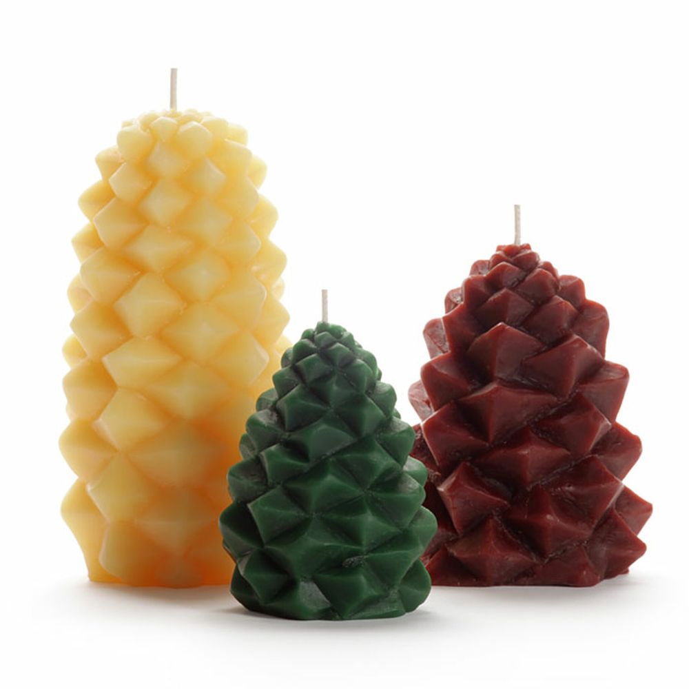 Eco-Friendly Gift Ideas for Christmas_Beeswax Pinecone candles