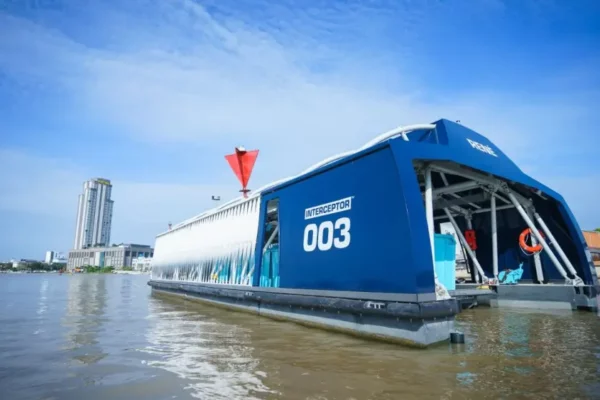 Coca-Cola and The Ocean Cleanup to Clean Vietnam’s Cần Thơ River