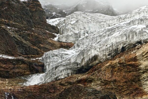 Himalayan Glaciers Retreating Rapidly, Gangotri Declines 15 Metres per Year