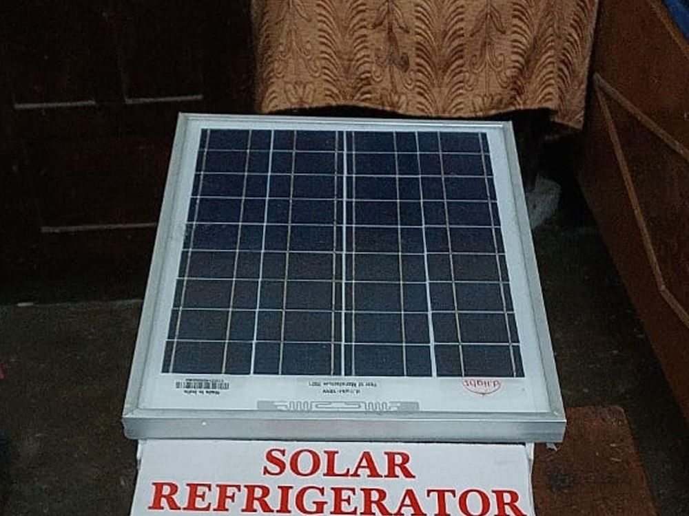 Indian Student Creates Solar-Powered Refrigerator to Protect COVID Vaccines