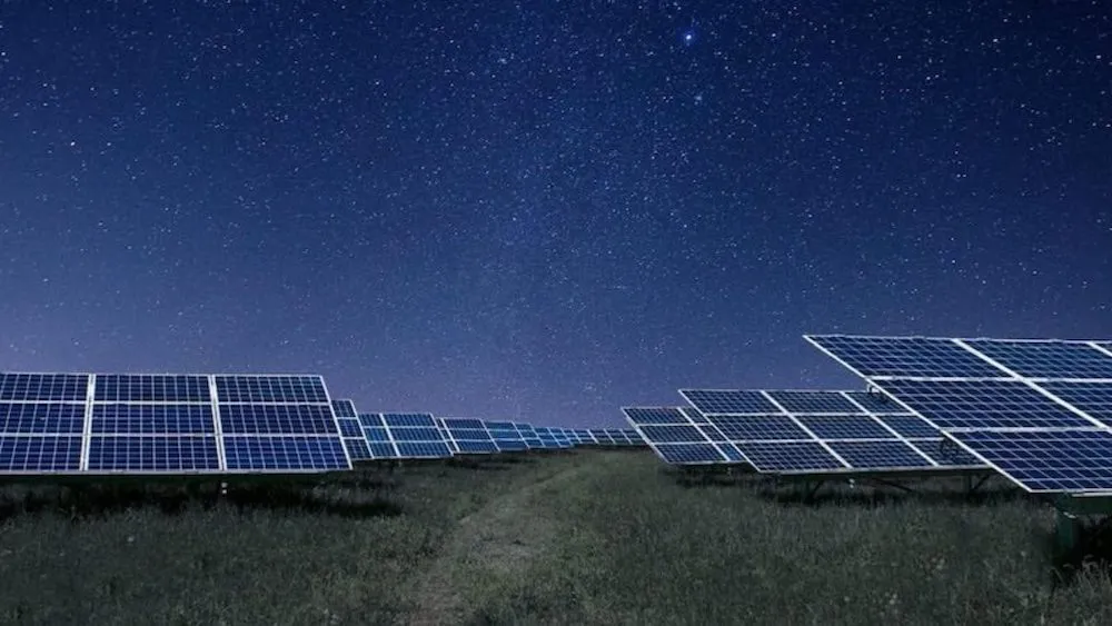 Night-Time Solar Technology Generates Electricity in the Dark