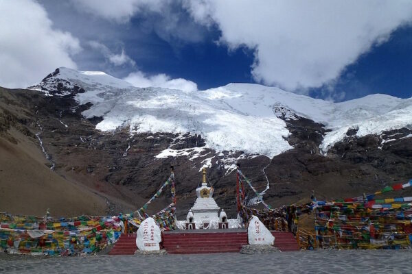 Quickly Melting Tibetan Plateau Spells Fear of Calamity Across Asia