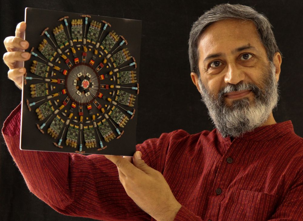 Meet Vishwanath Mallabadi, An Indian Artist Recycling E-Waste Into Art