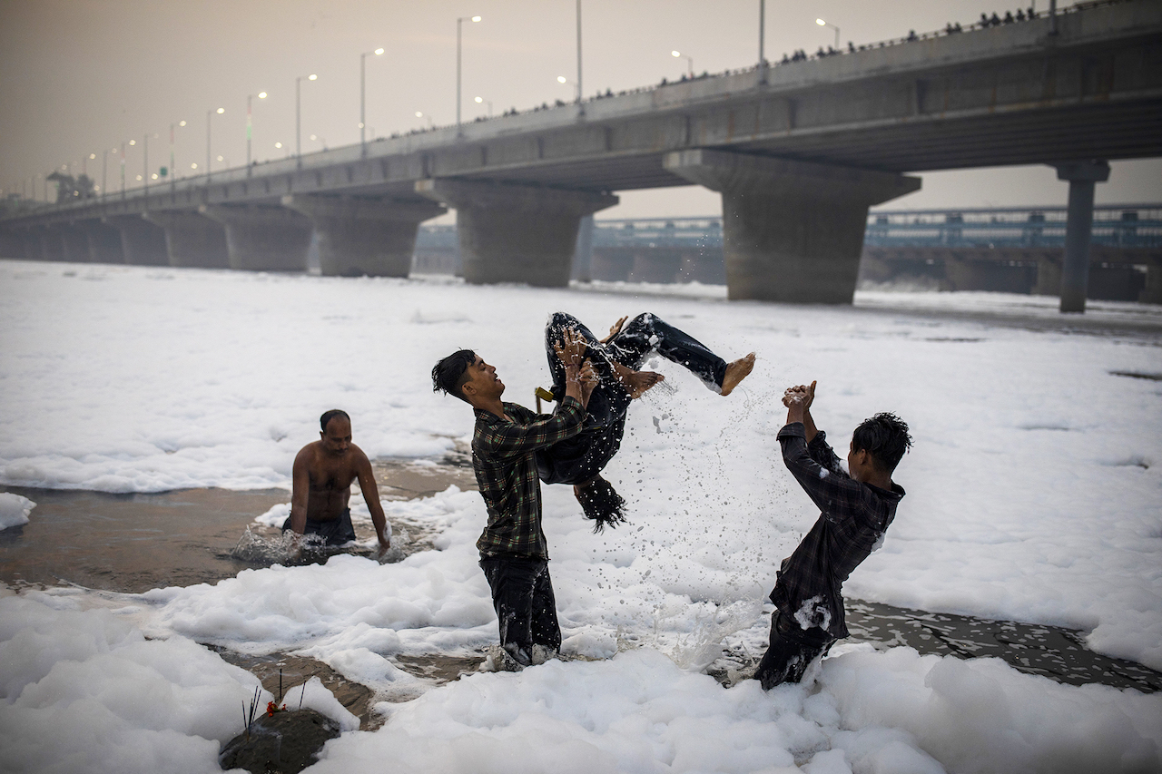 Delhi Govt to Identify Potential Sources of Toxic Foaming in Yamuna River