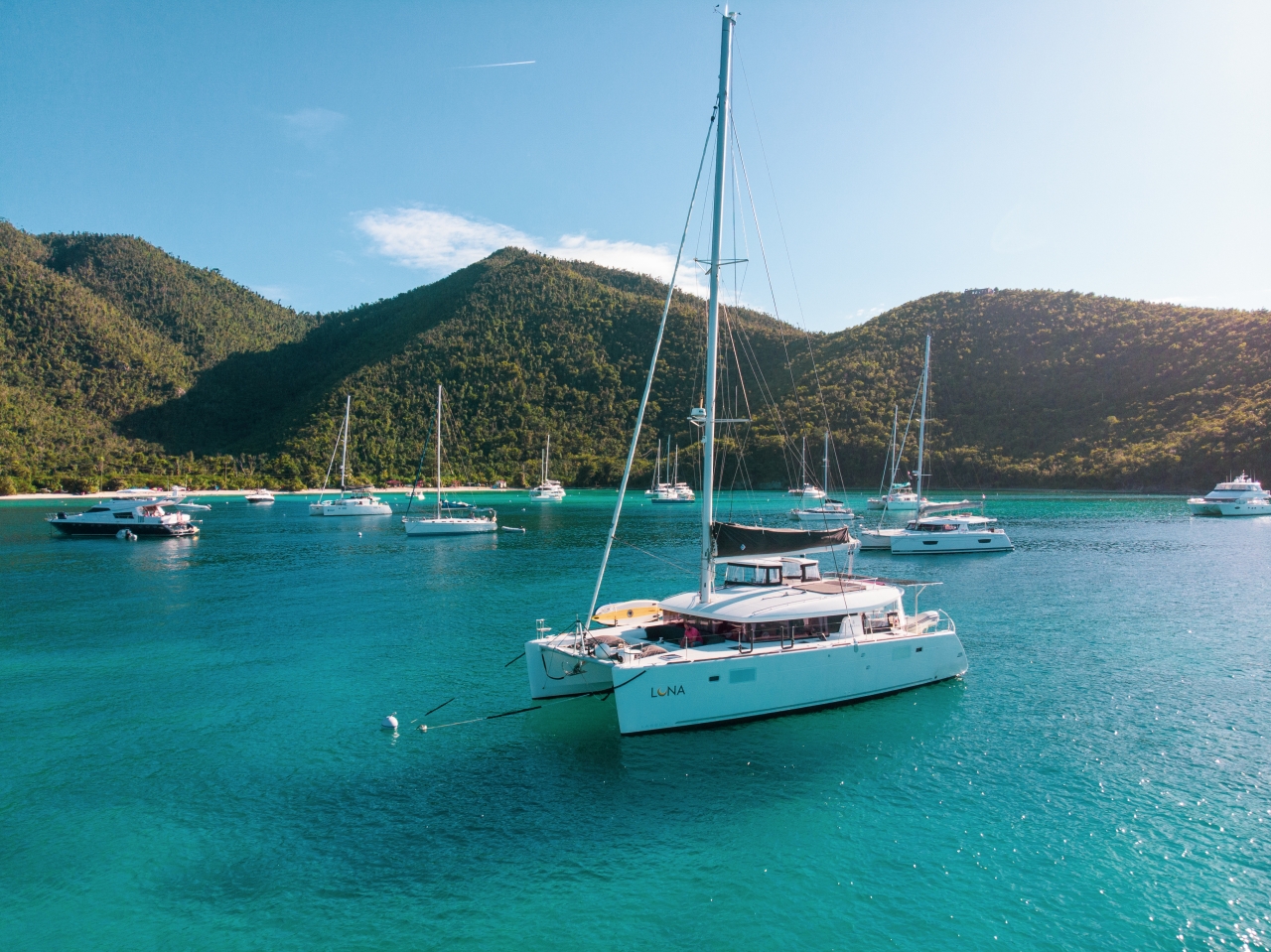 Eco-friendly private yacht charter Sail LUNA