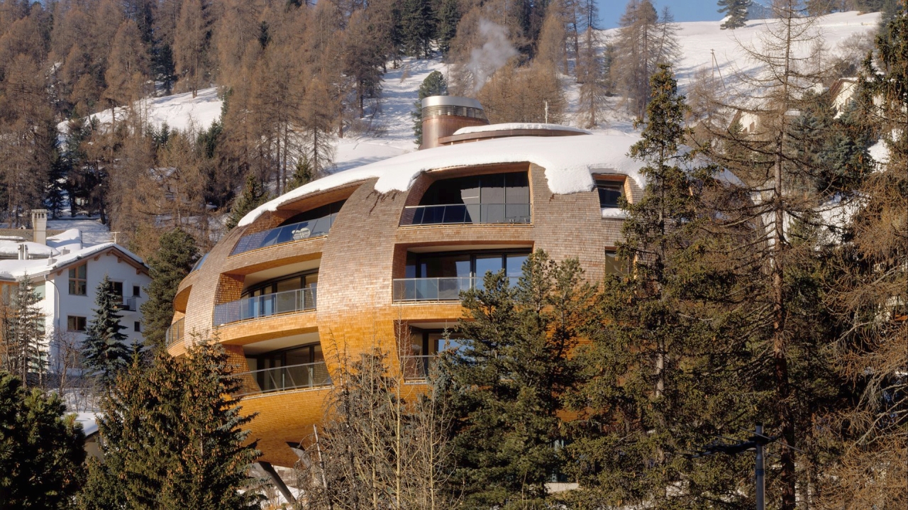 Climate-Responsive Architecture Examples - Chesa Futura, Switzerland