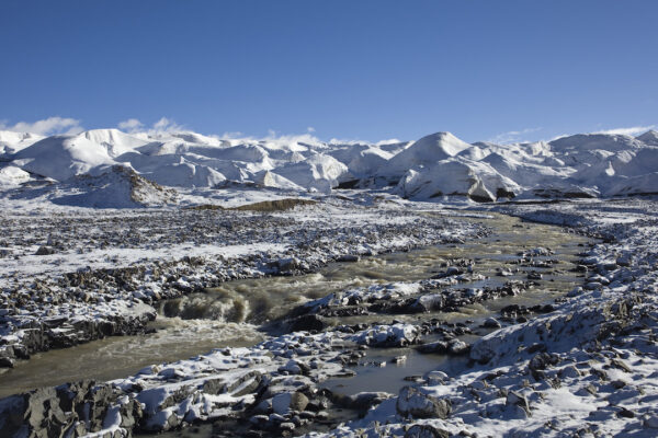 Melting Tibetan Glacier Could Spill Never-Seen-Before Microbes in Oceans