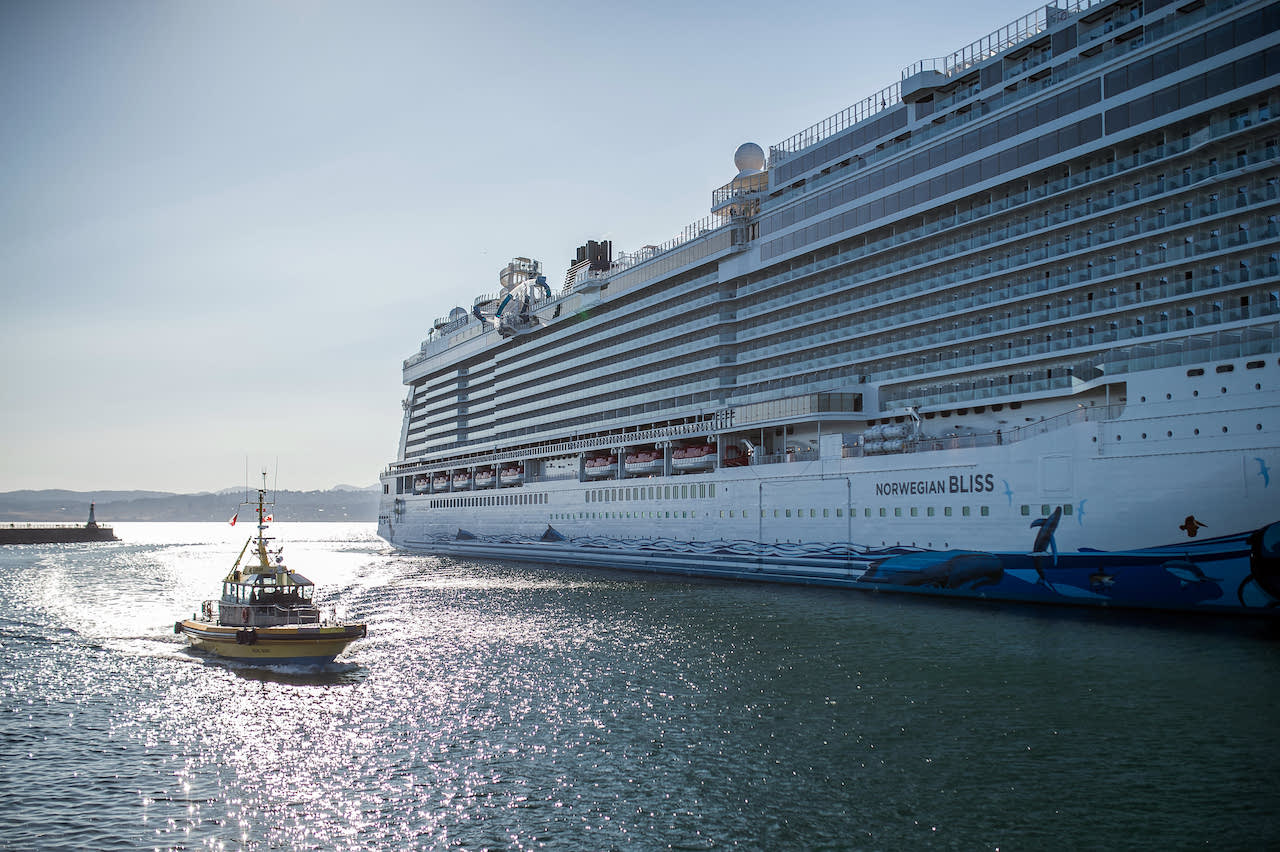 US Cruise Ships Dump Sewage & Toxic Waste in Canadian Waters,
