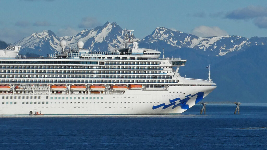 cruise ships dumping waste in canada