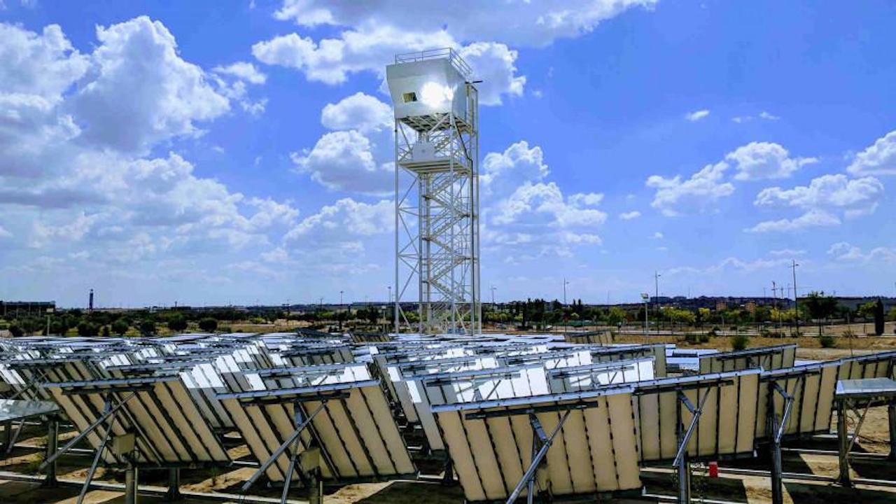 All-in-One Tower Creates Jet Fuel With Solar Energy, Water & CO2