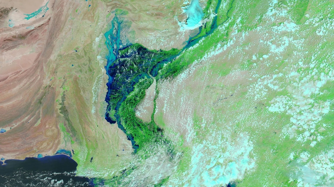 Pakistan Floods, Monsoon Create Inland Lake in Sindh Province
