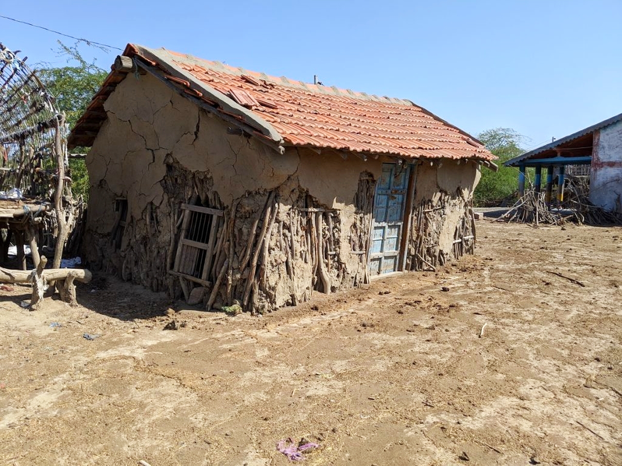 Pros and Cons of Mud House - Prone to Disasters