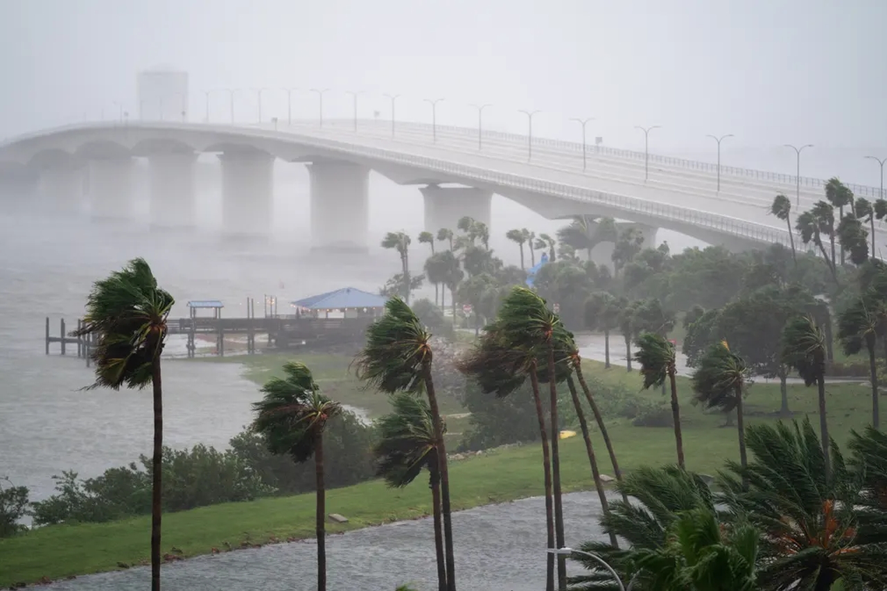 Death and Destruction by Hurricane Ian, In Pictures